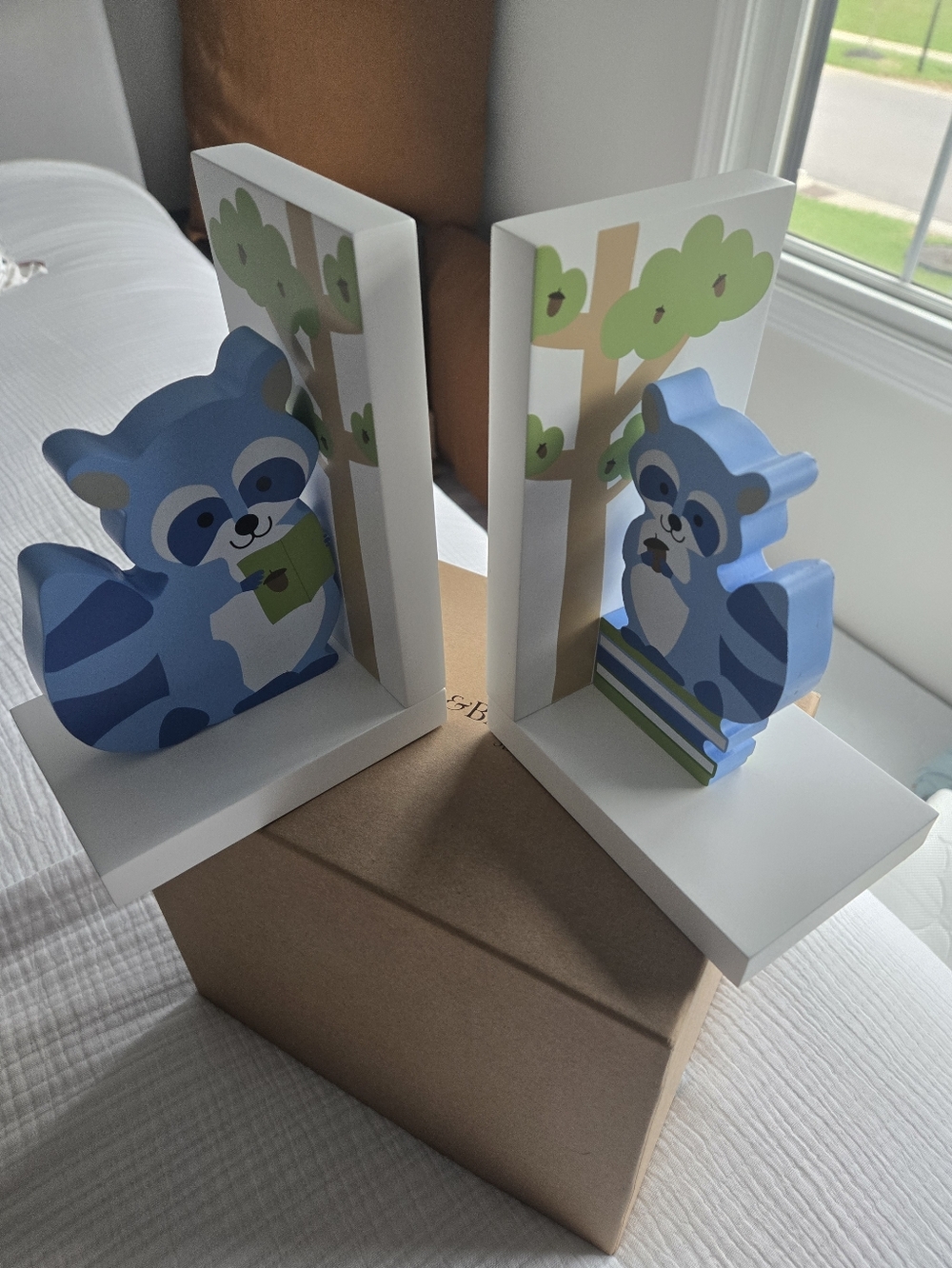 Hazelnut Hollow Raccoon Bookends